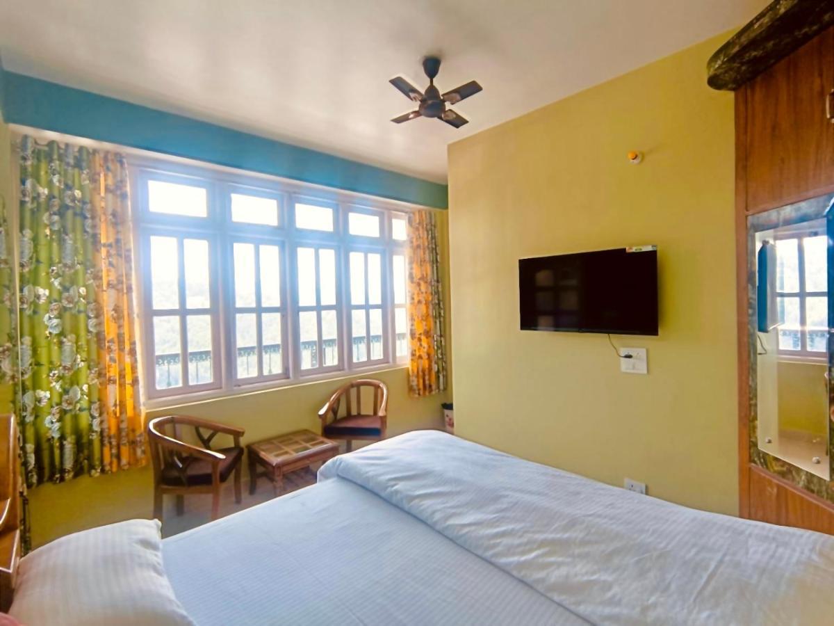 Partners Shimla Hostel Ngoại thất bức ảnh